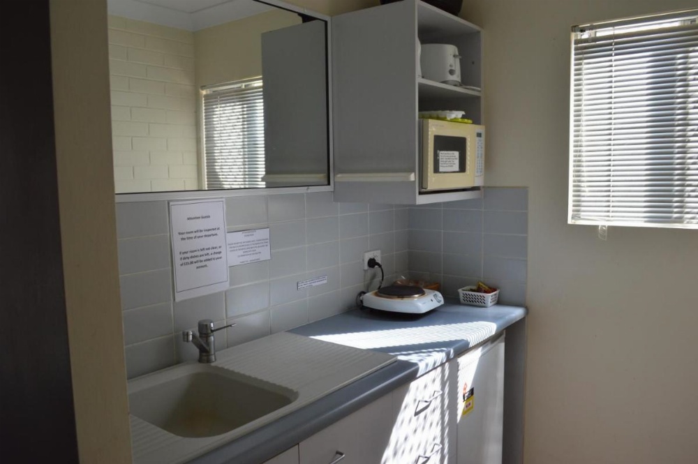 Tottenham Court Motel