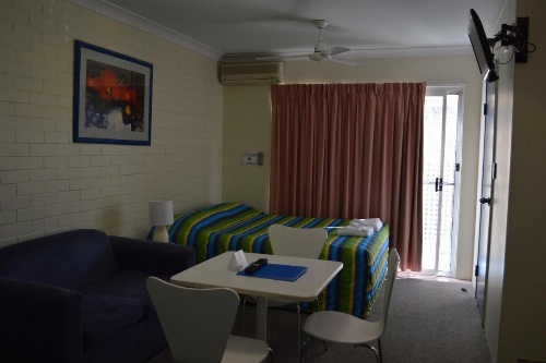 Tottenham Court Motel image 23