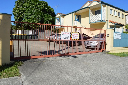 Tottenham Court Motel image 2